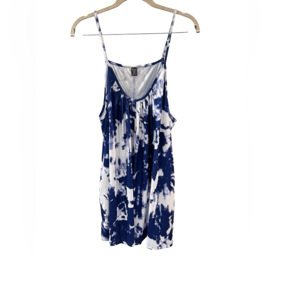 SHEIN Pants - ✨‎ 5/$30 ✨ SHEIN Curve Blue and White Tie-Dye Romper